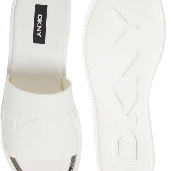 NEW - DKNY Women's Laren Platform Slide Sandals - Picture 5 of 6